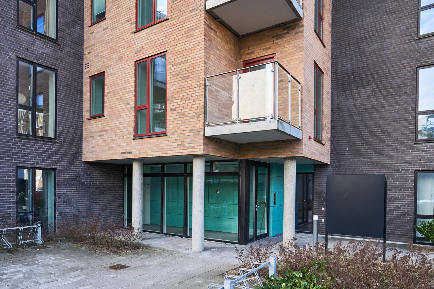 Apartment building with furnished rentals in Odense